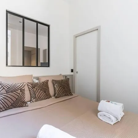 Hsh Volney-opera Design 4p-1br *