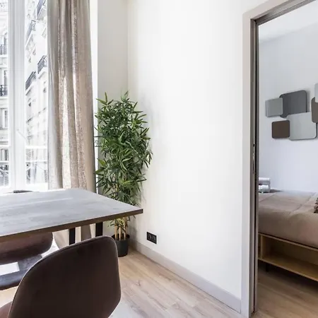 Apartment Hsh Volney-opera Design 4p-1br
